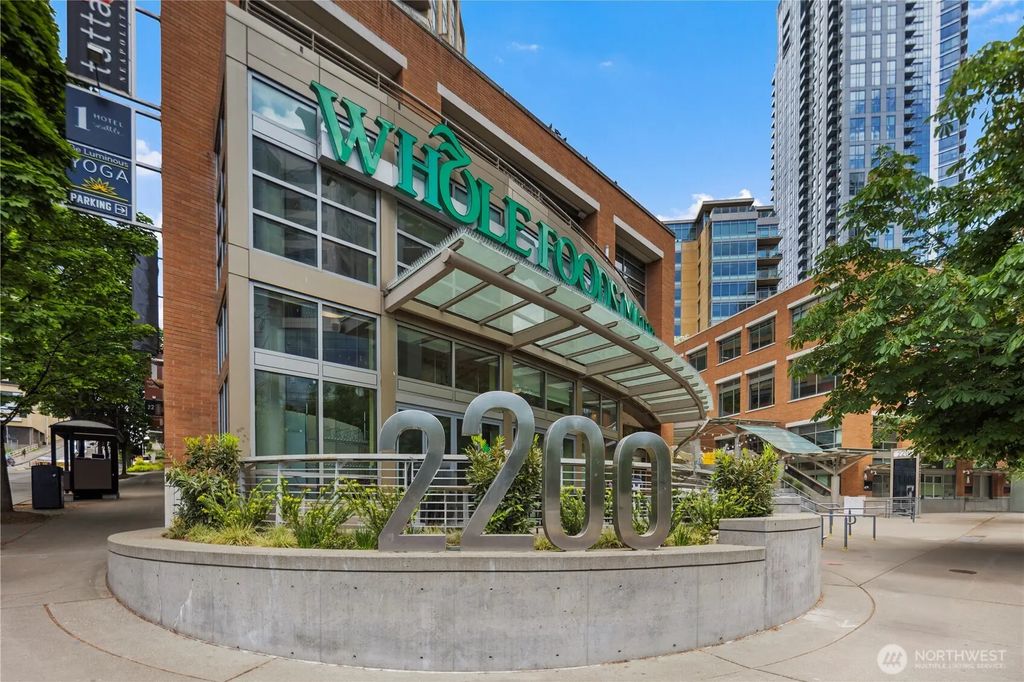 900 Lenora Street W702, Seattle