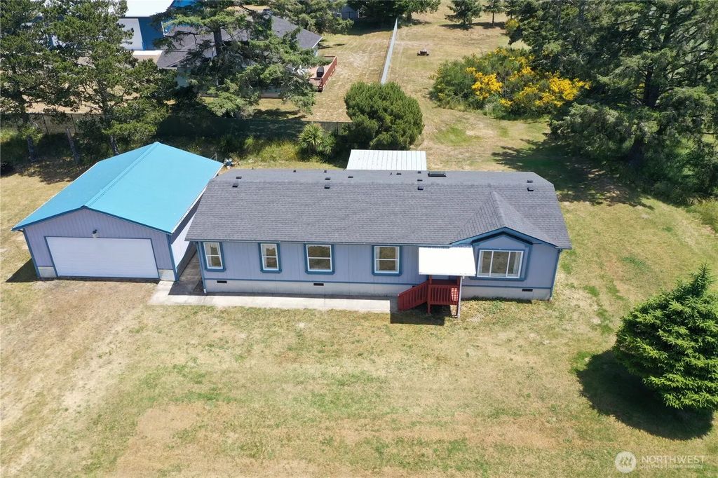 509 E Pacific Avenue, Westport