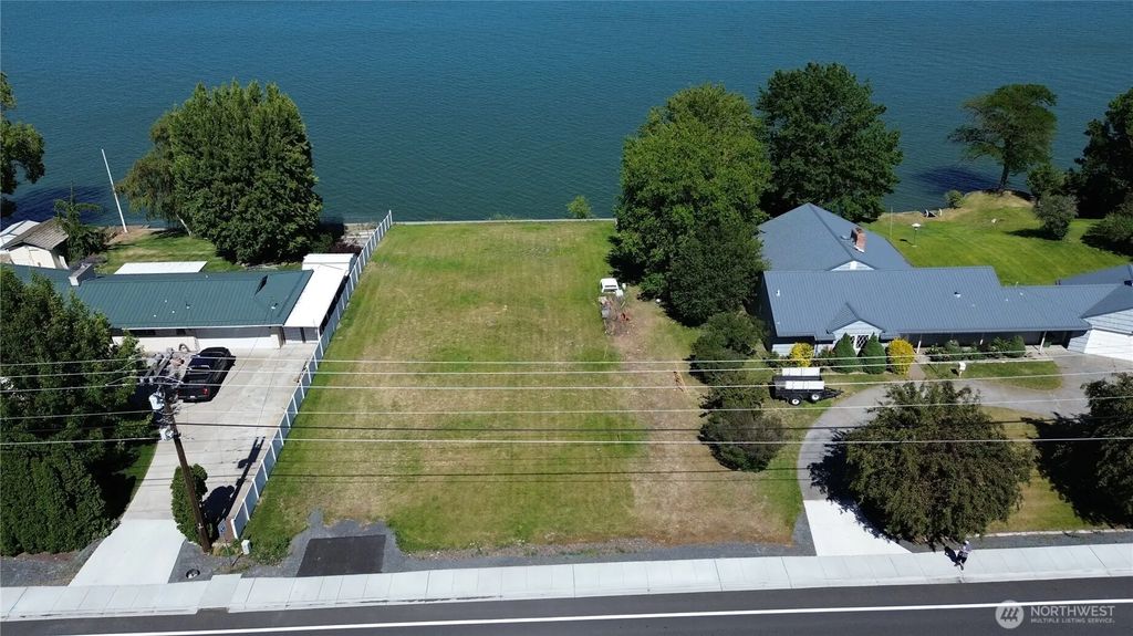 2023 Westshore Drive Ne, Moses Lake