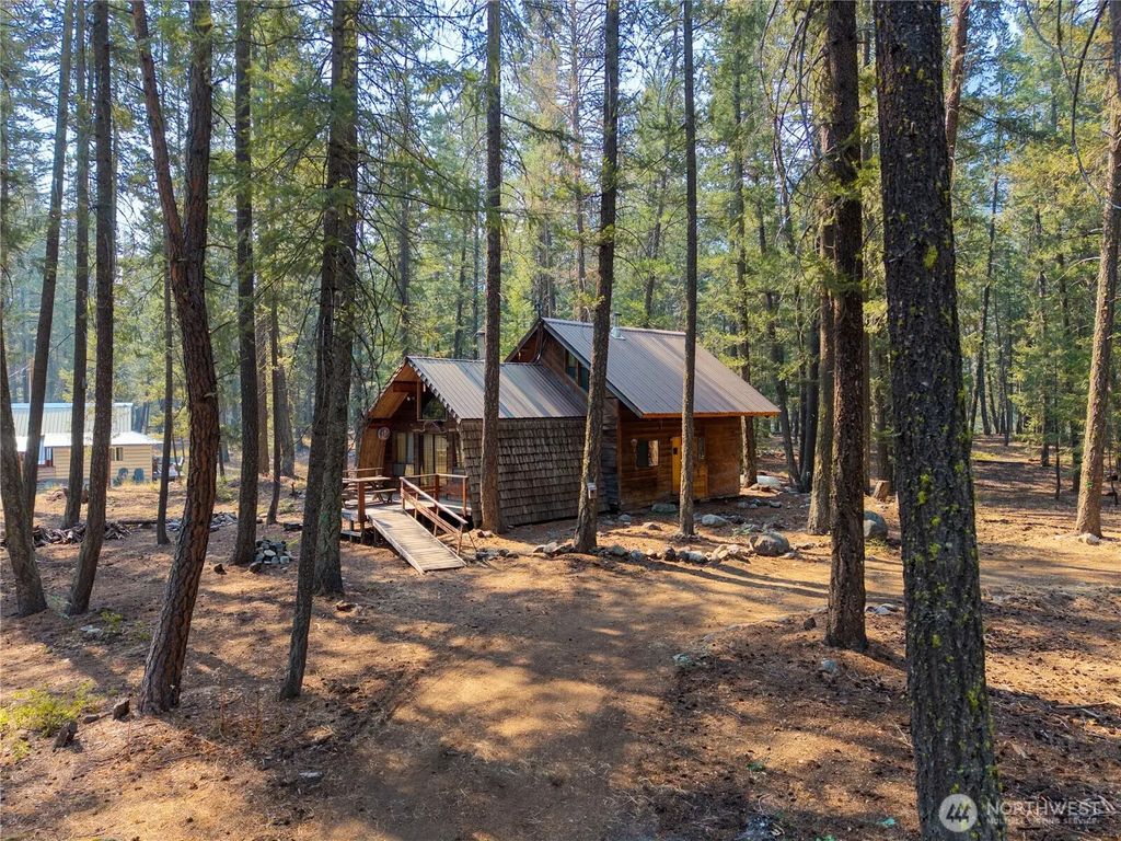 11 Susan Road, Mazama