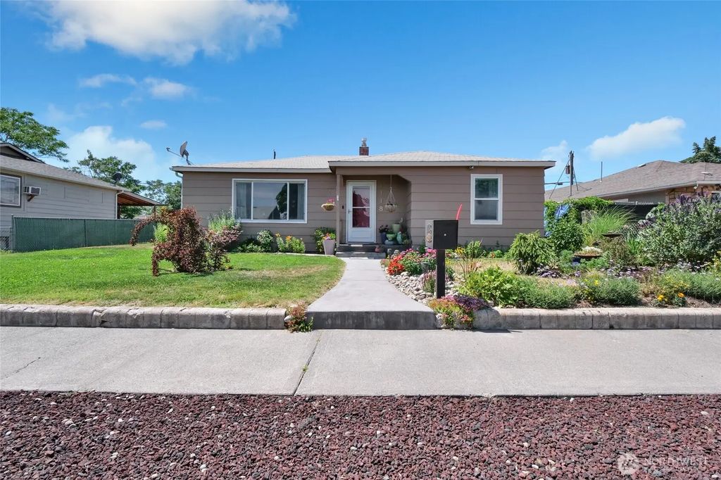 1118 W Cascade Avenue, Moses Lake