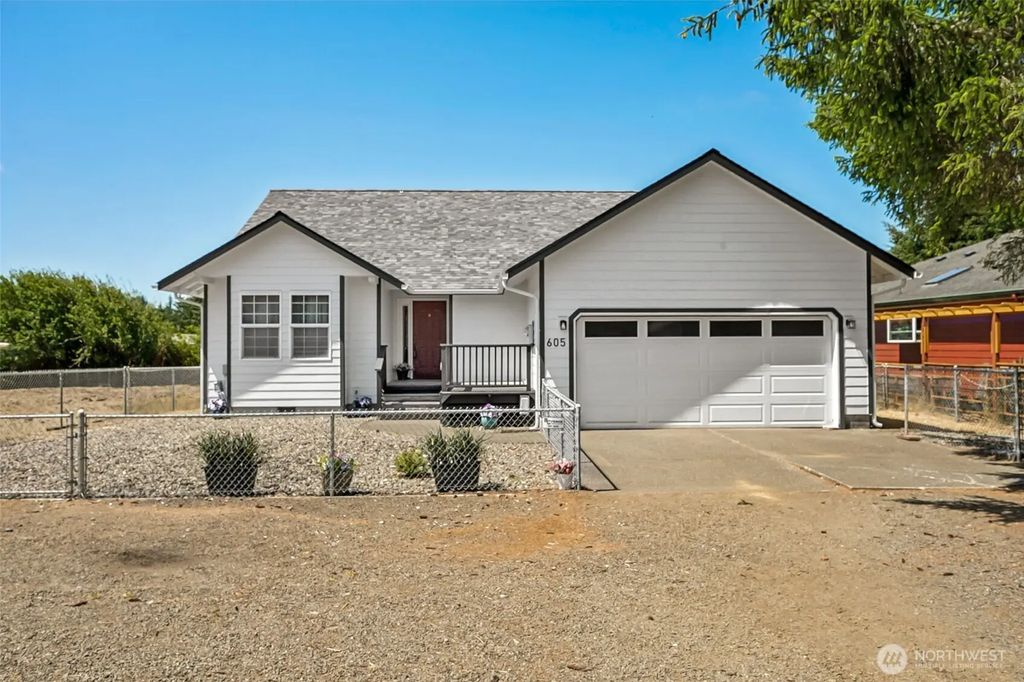 605 E Chance A La Mer Ne, Ocean Shores