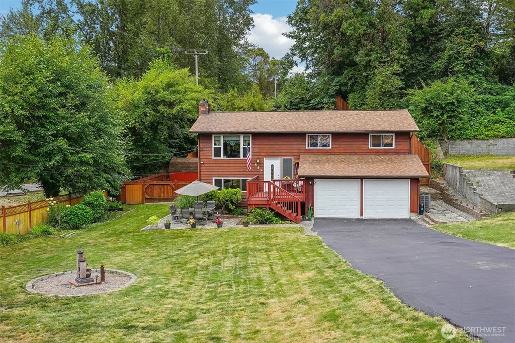 553 S 111th Street, Seattle