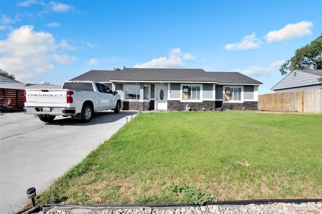 1101 Arnold Drive, Moses Lake
