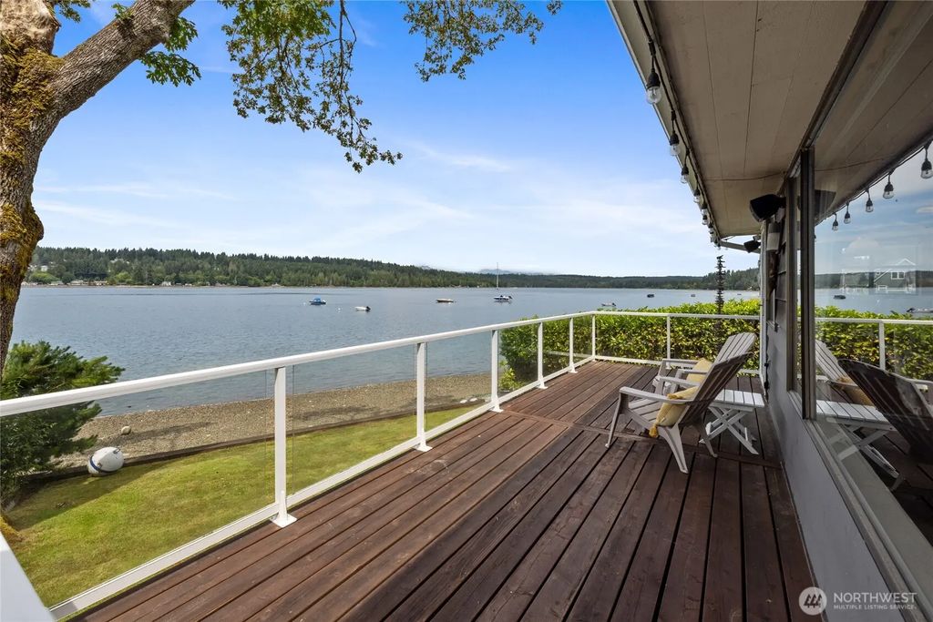3740 E State Route 302, Belfair