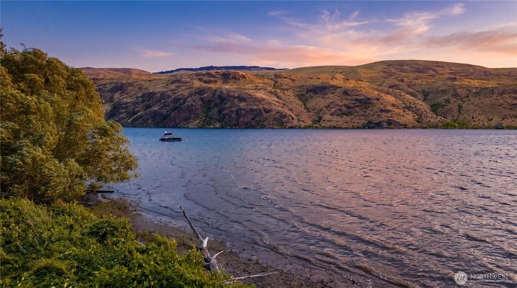 2 Stennes Drive, Pateros