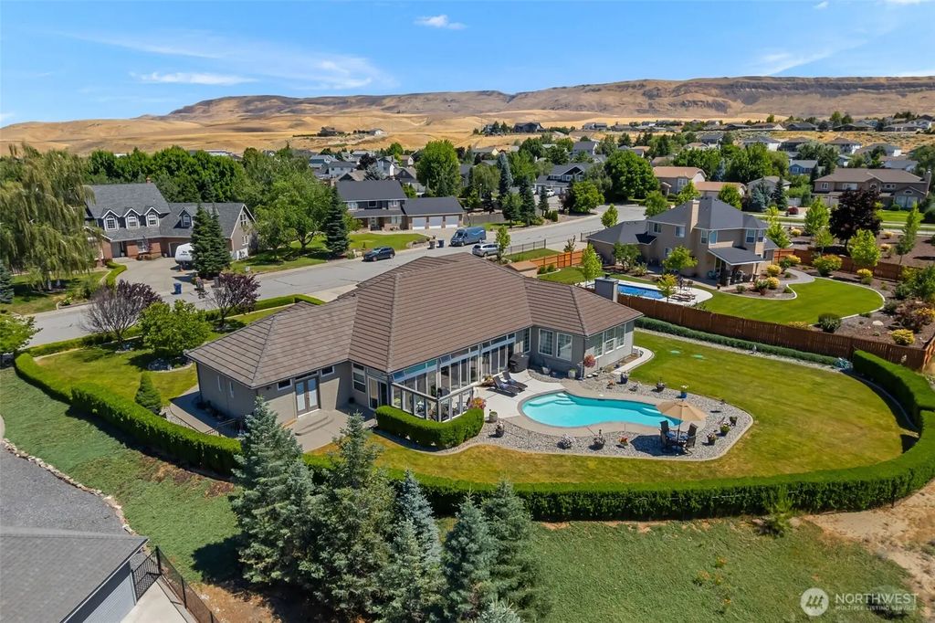 2286 Grand Avenue, East Wenatchee