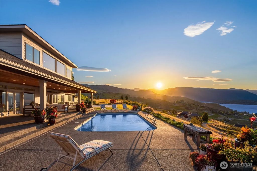 450 Hawks Meadow Road, Chelan