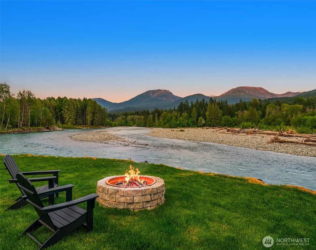 132 Slalom Way, Packwood