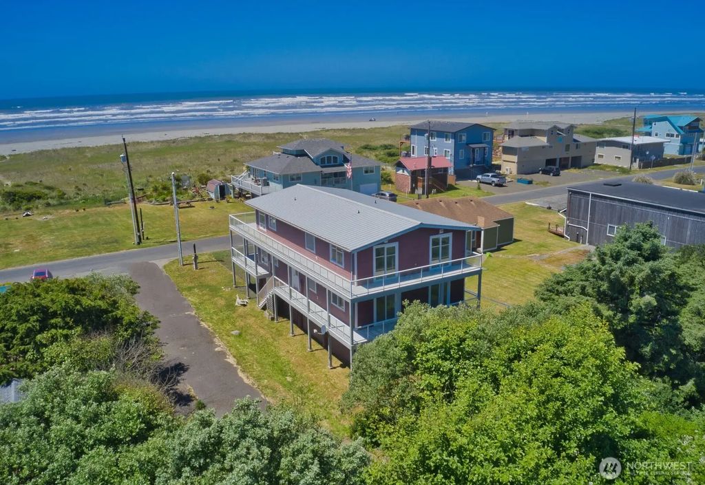 48140 Pacific Avenue, Moclips