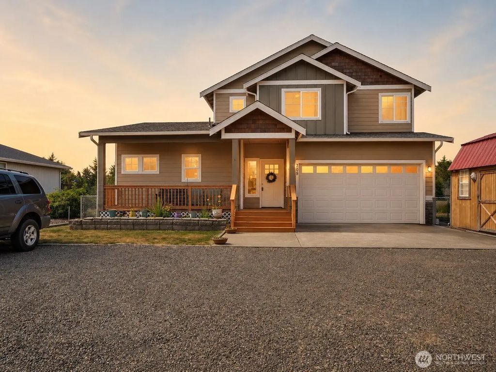 709 Wawona Avenue Sw, Ocean Shores