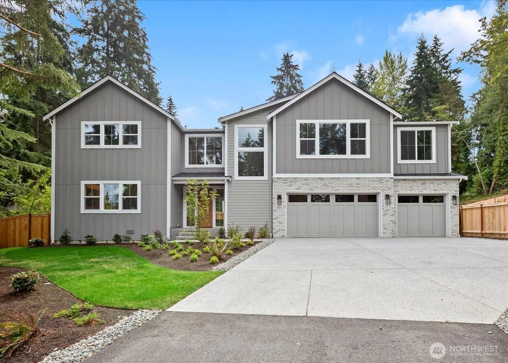 3502 Alaska Road A, Brier