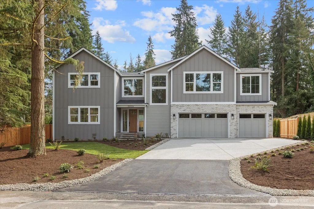 3502 Alaska Road A, Brier