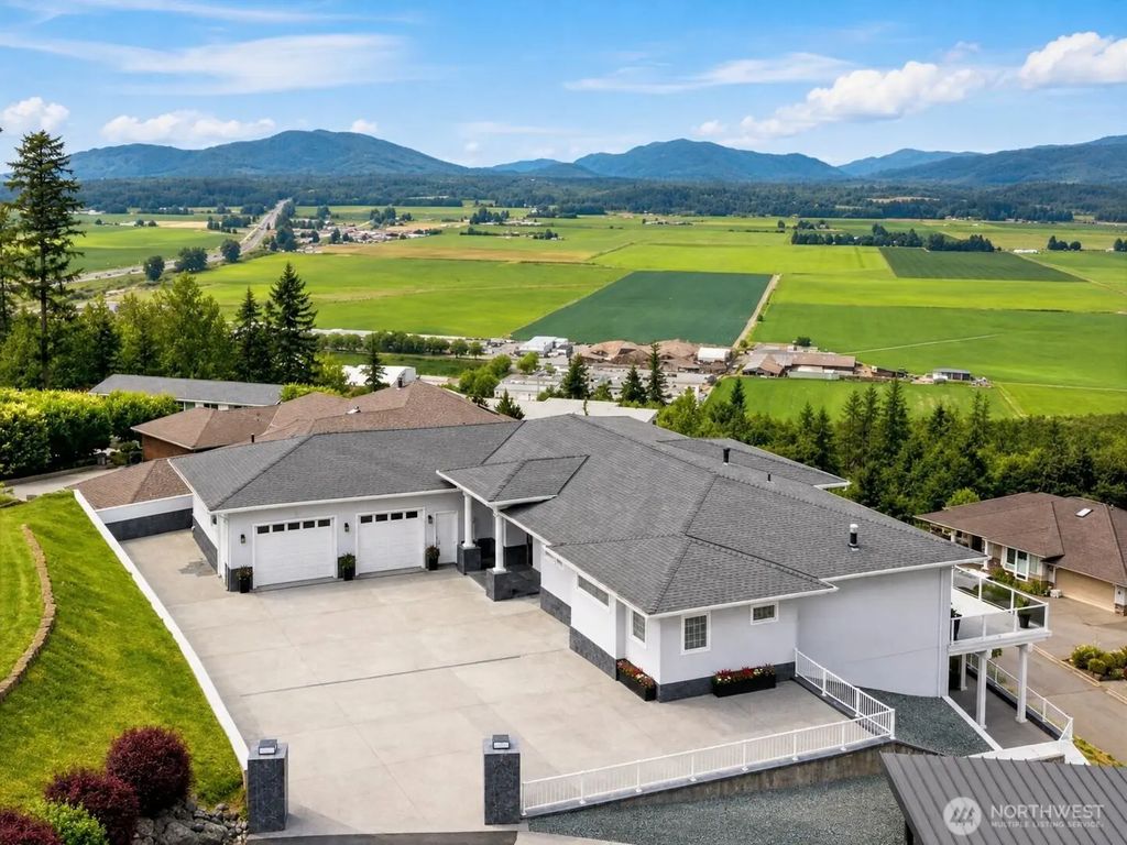 880 Bella Vista Lane, Burlington