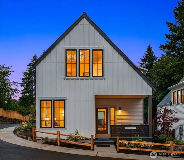 2218 Ne 125th Street, Seattle