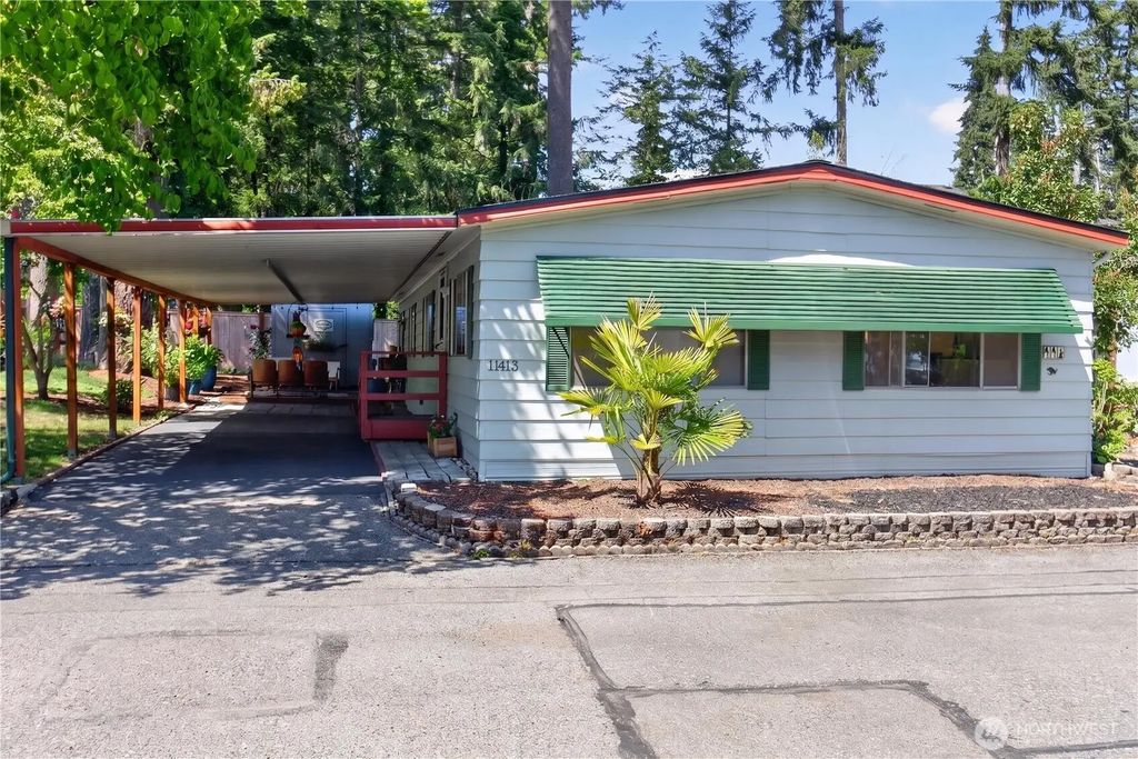 11413 124th Street Ct E 114, Puyallup