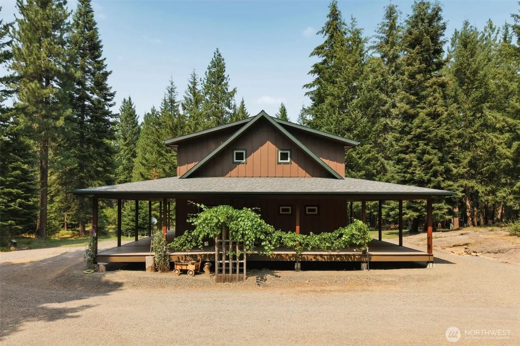 19 Lois Lane, Trout Lake