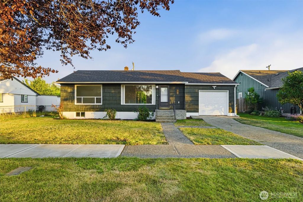 924 E 57th Street, Tacoma