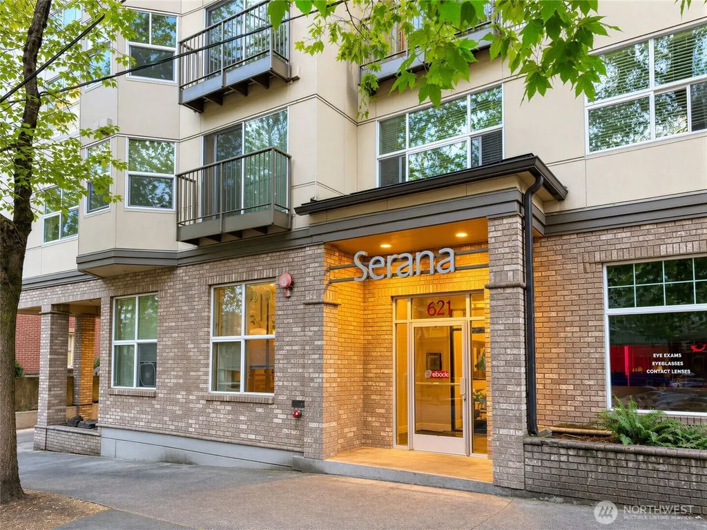 621 5th Avenue N 402, Seattle