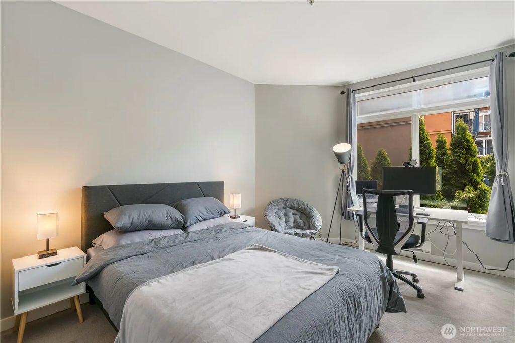 2415 2nd Avenue 448, Seattle