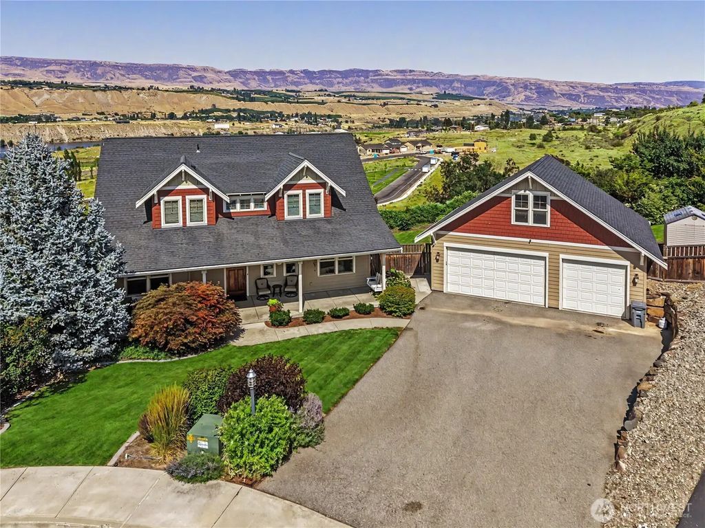 2610 Tuscany Lane, Malaga
