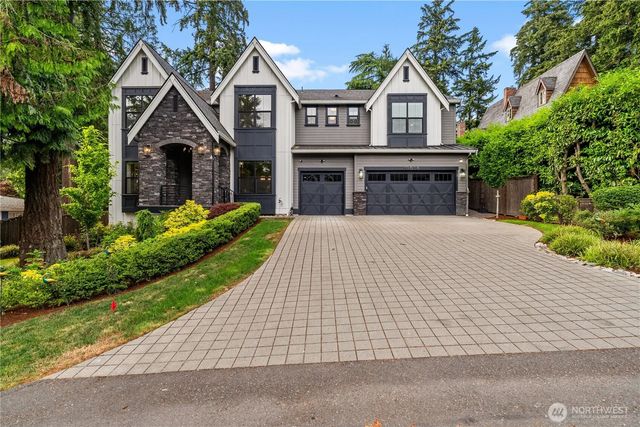10668 Se 32nd Street, Bellevue