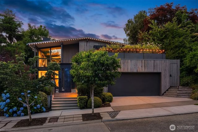 3908 Ne 38th Street, Seattle