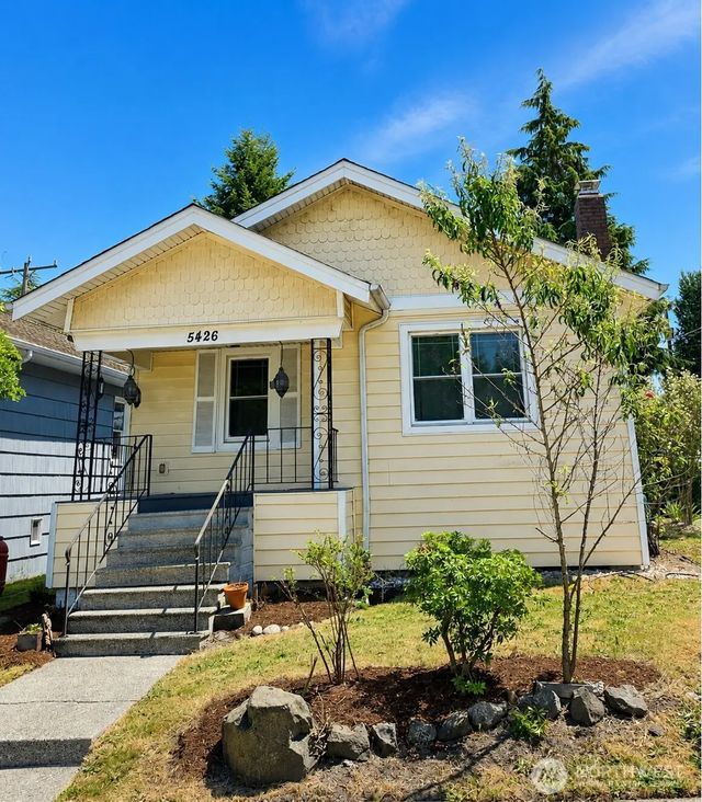 5426 Green Lake Way N, Seattle