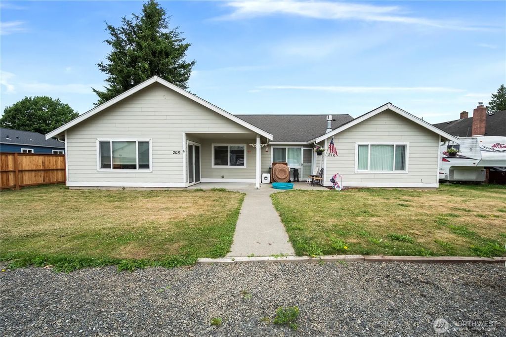 208 Noble Street, Sumas