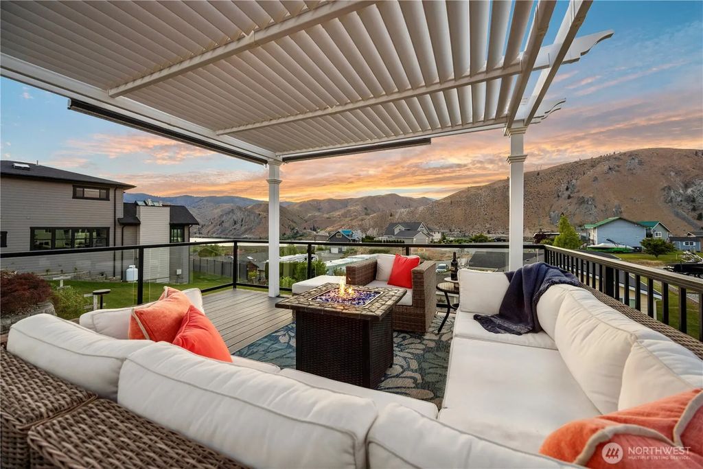 501 W Entiat Dr, Orondo