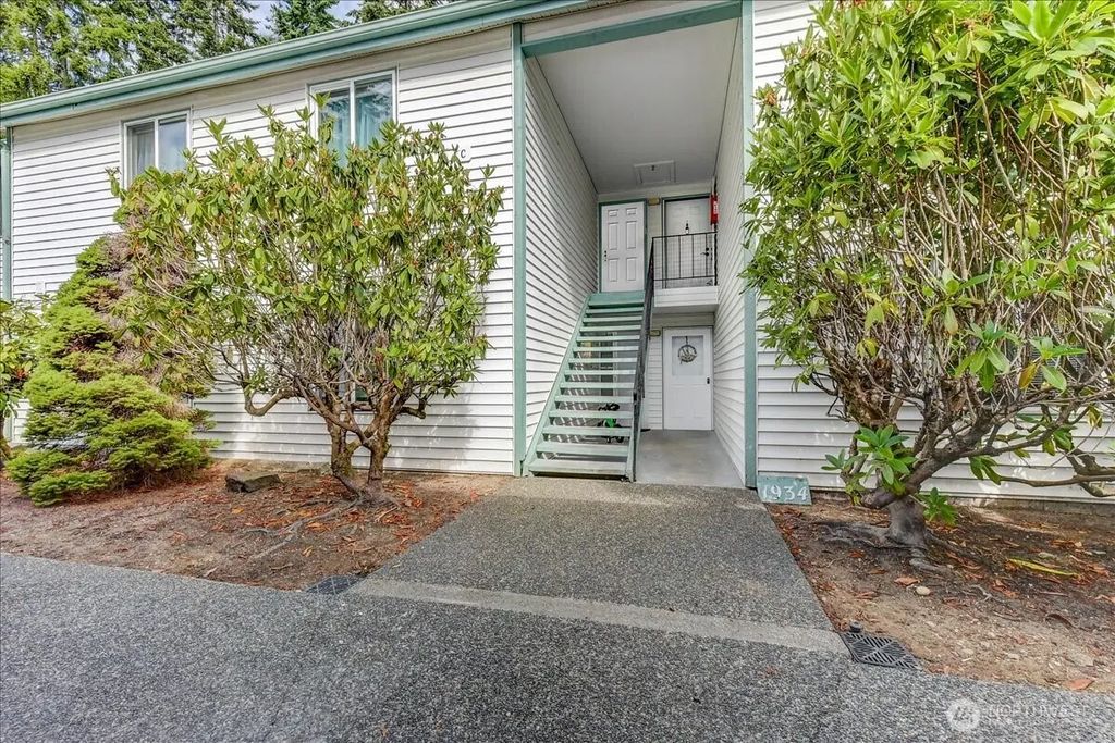1934 Sw 318th Place 10-c, Federal Way