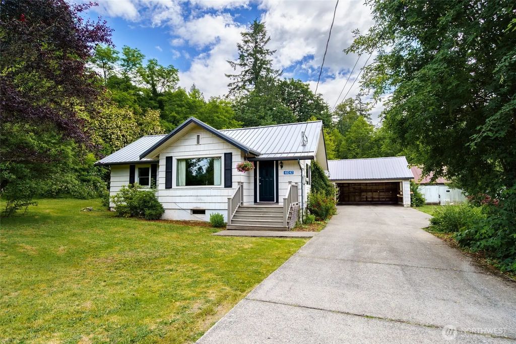 48242 Moen Road, Concrete