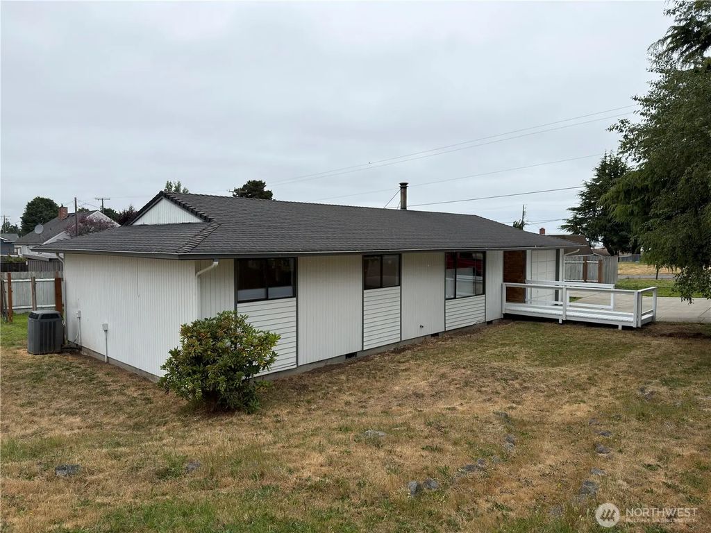 826 N Beech Street, Port Angeles