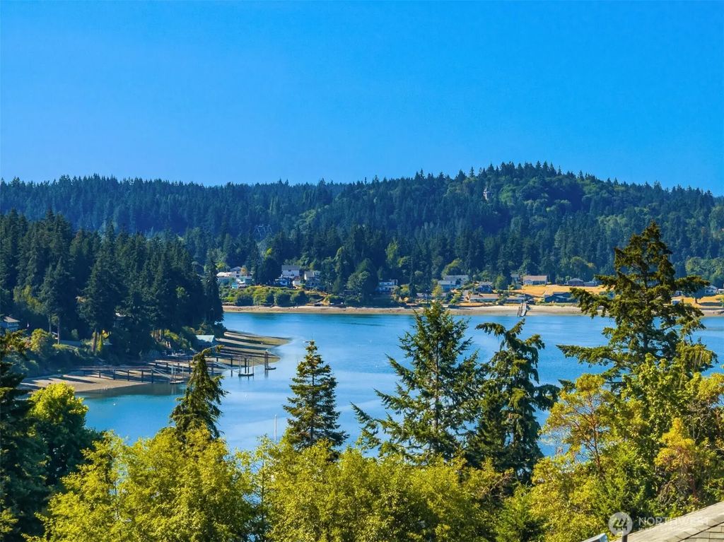 17725 Baywatch Court Ne, Poulsbo