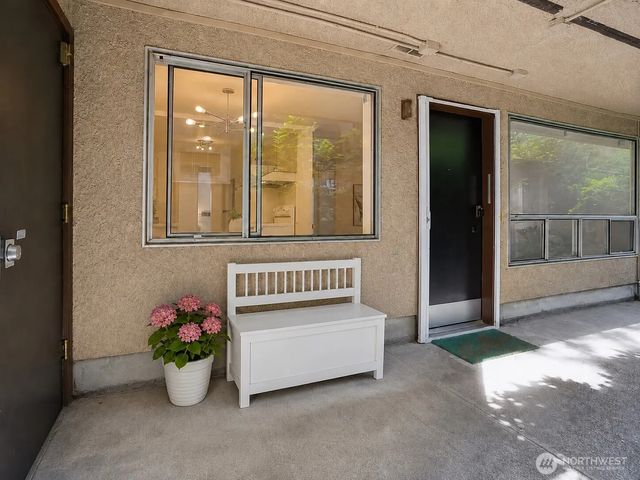 8354 11th Avenue Nw 5, Seattle