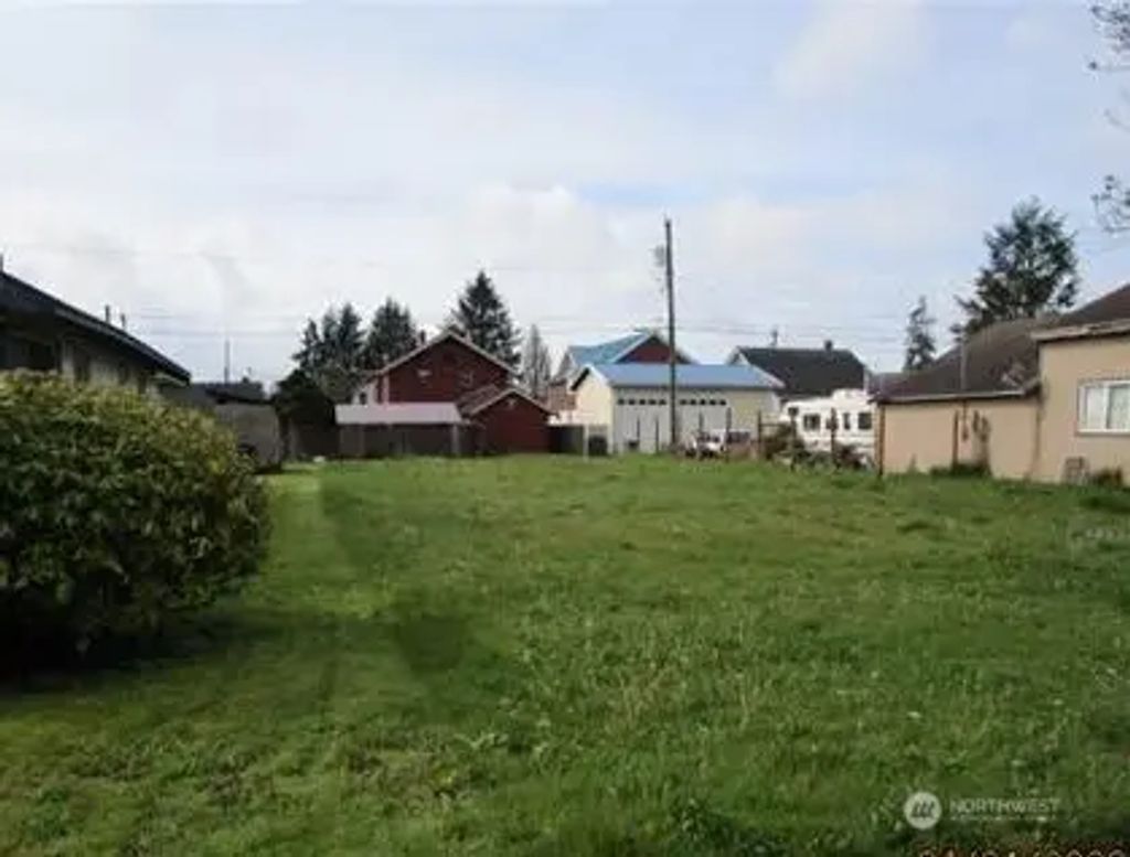 2634 Simpson Avenue, Hoquiam