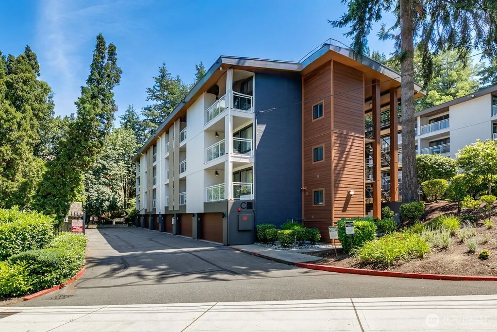 130 105th Avenue Se C-316, Bellevue