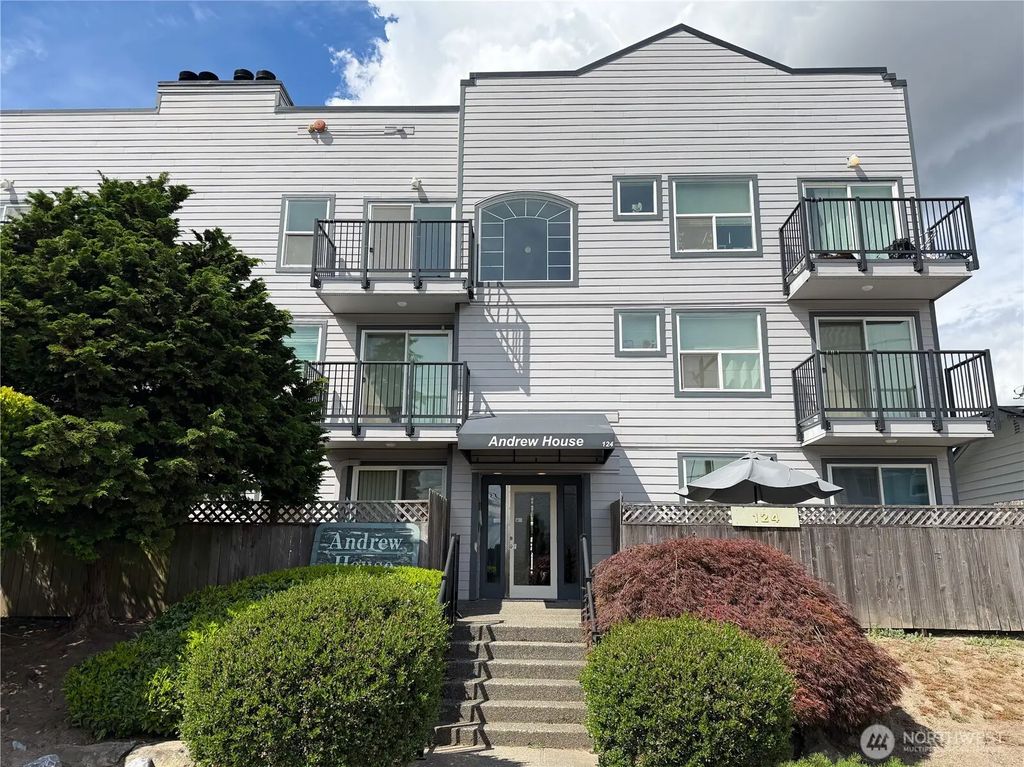 124 Sw 154th Street 302, Burien