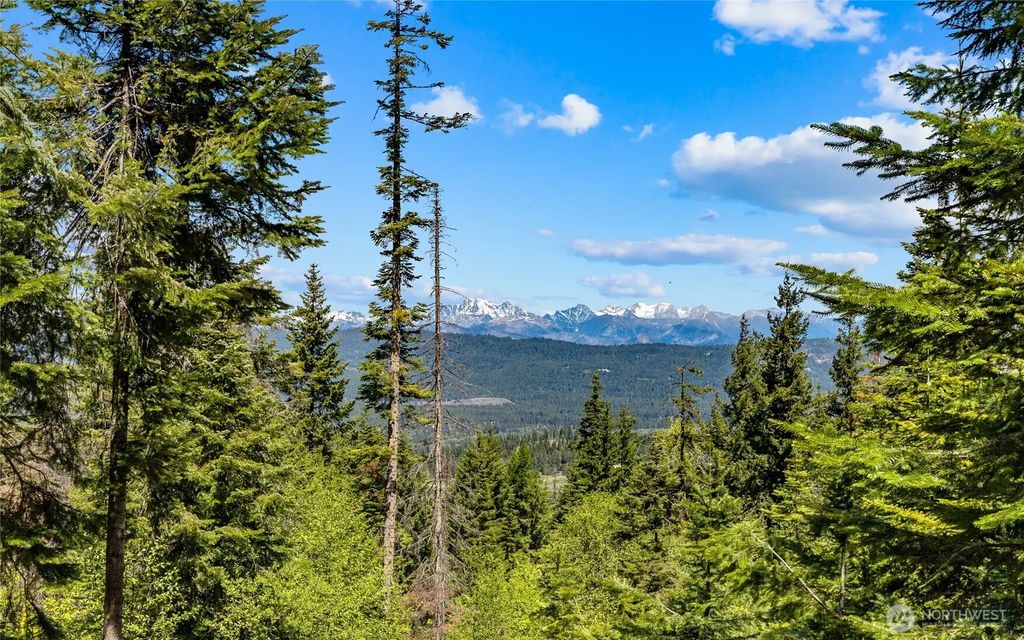 2000 Rocky Mountain Way, Cle Elum