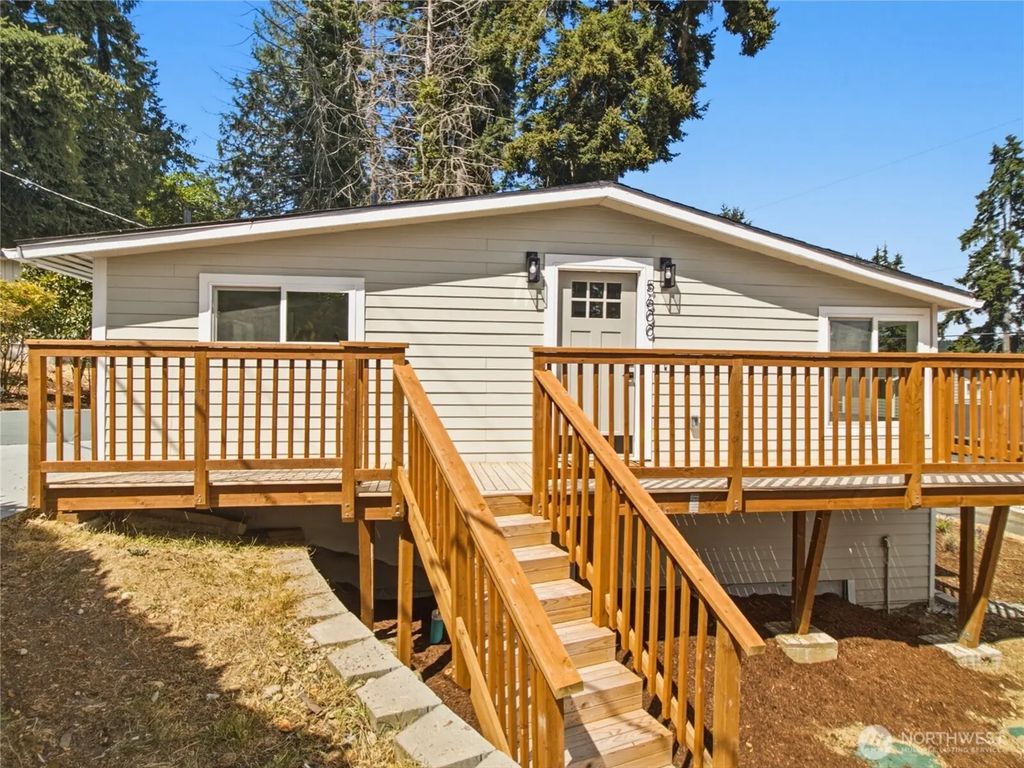 5600 Ocean View Boulevard Ne, Bremerton