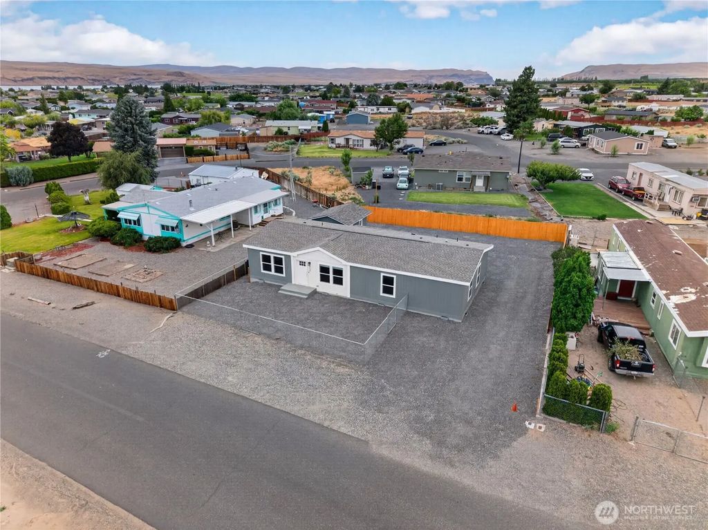 412 Sw Thunderbird Way, Mattawa