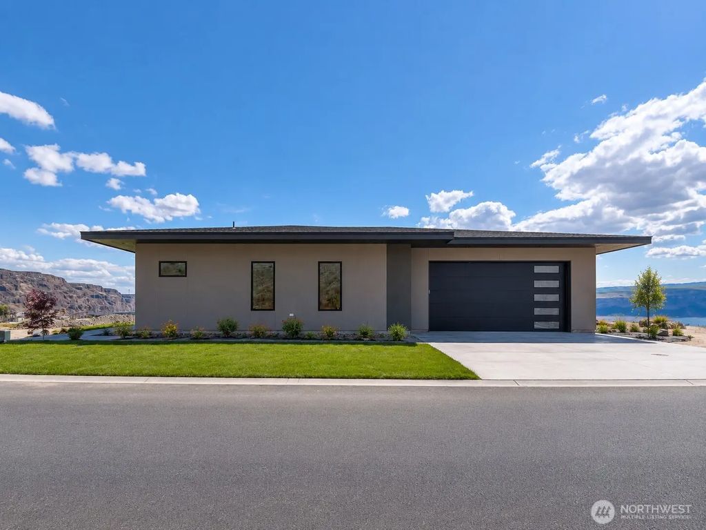 9604 Ridgeview Drive Nw, Quincy