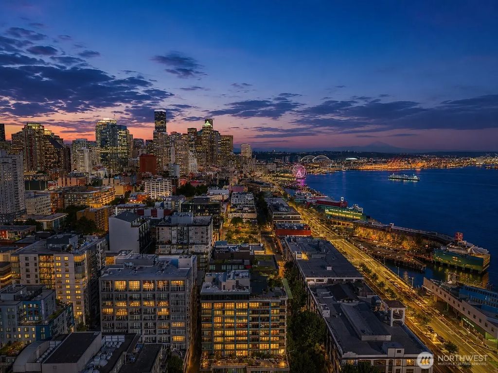 2716 Elliott Avenue 310, Seattle