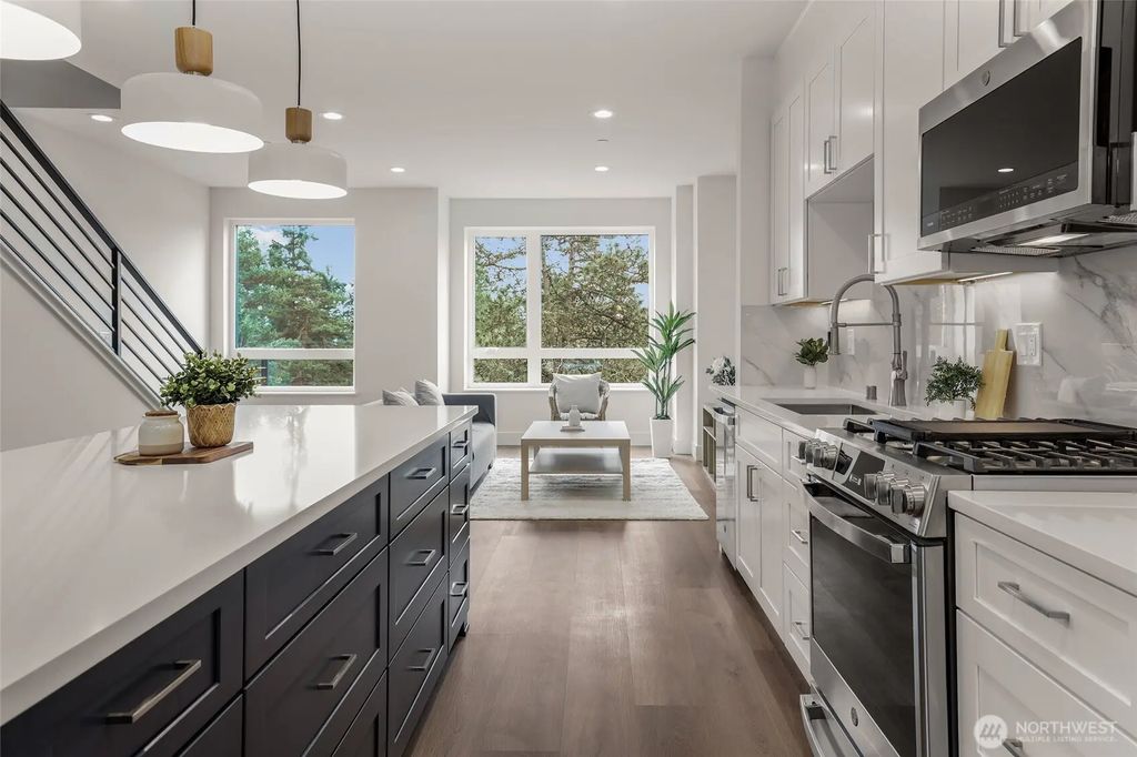 8923 166th Avenue Ne 101, Redmond