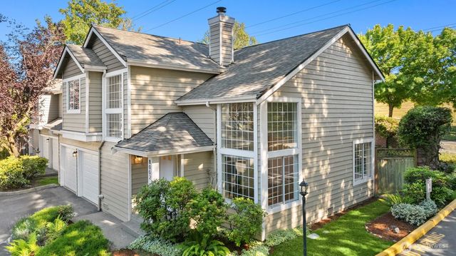 8002 118th Court Ne 11, Kirkland
