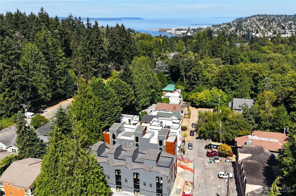 4317 35th Ave W, Seattle