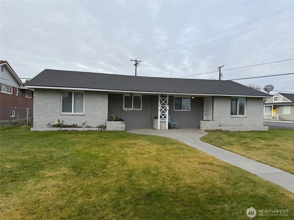 31 39 F Street Nw, Ephrata