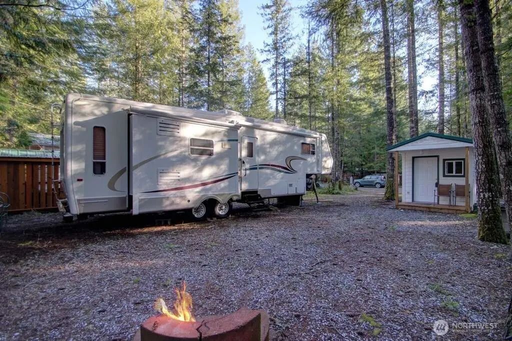 161 Christmas Tree Circle, Deming