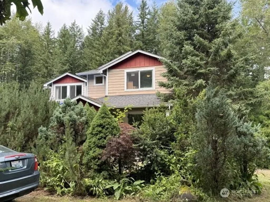 11315 384th Street E, Eatonville