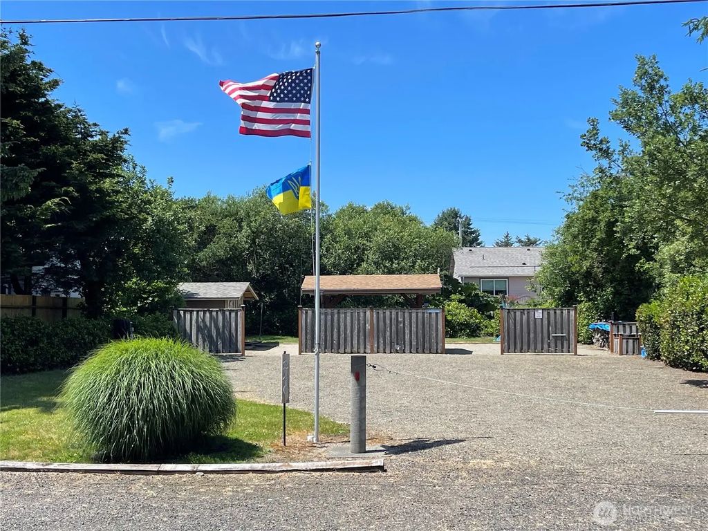 240 Queets Street Sw, Ocean Shores